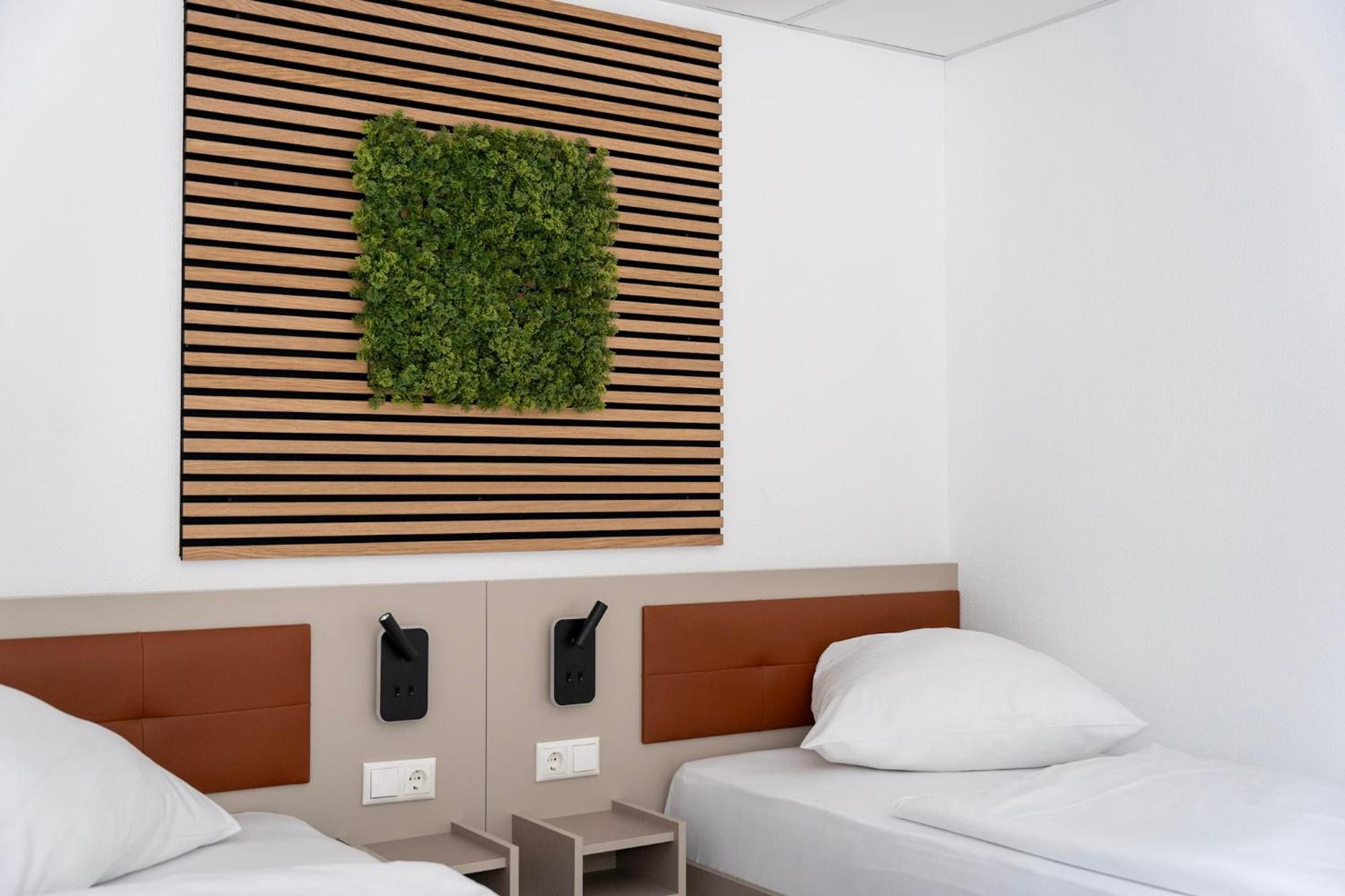 פאלקנזה Comfort Housing Apartments מראה חיצוני תמונה