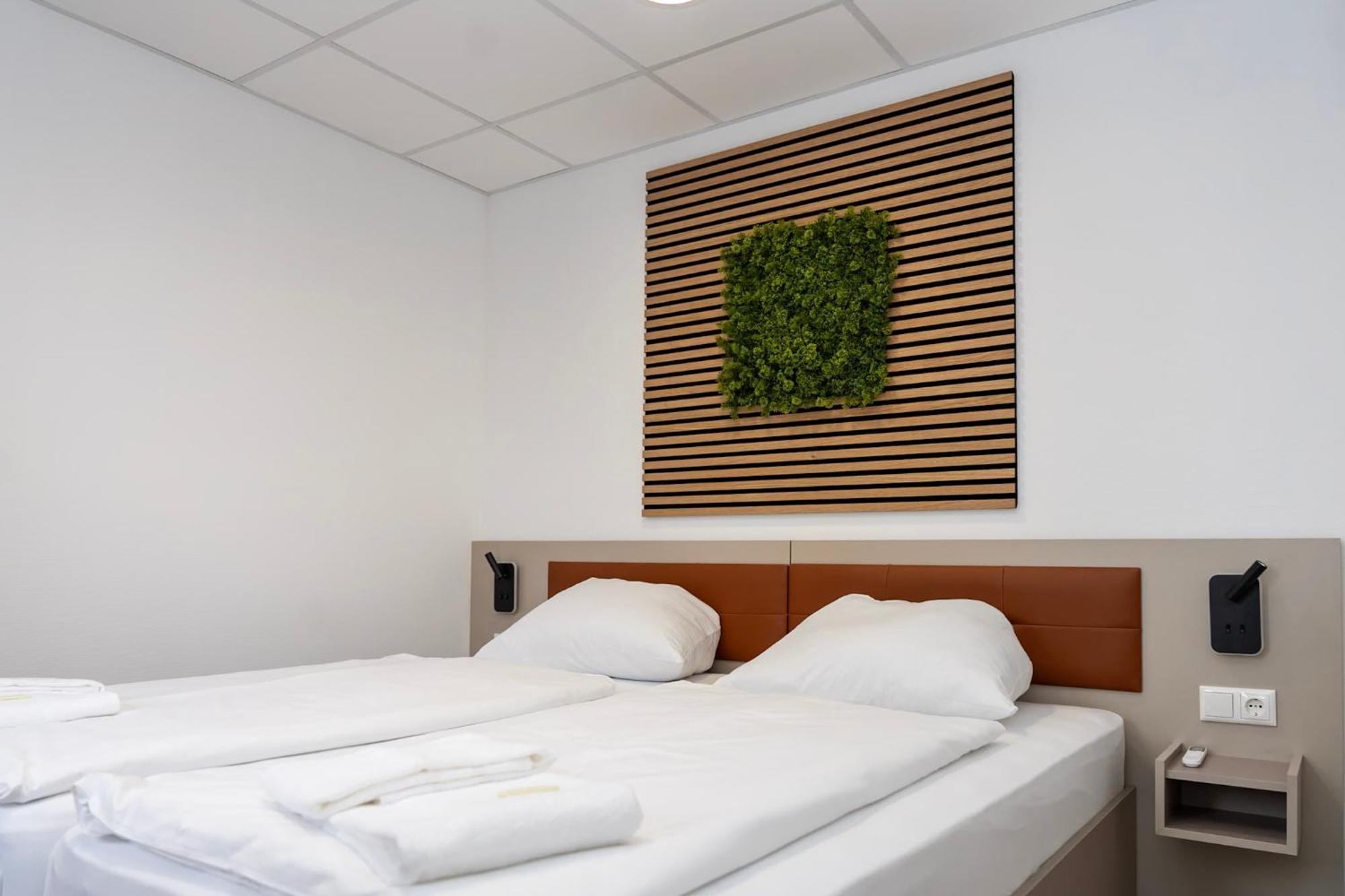 פאלקנזה Comfort Housing Apartments מראה חיצוני תמונה