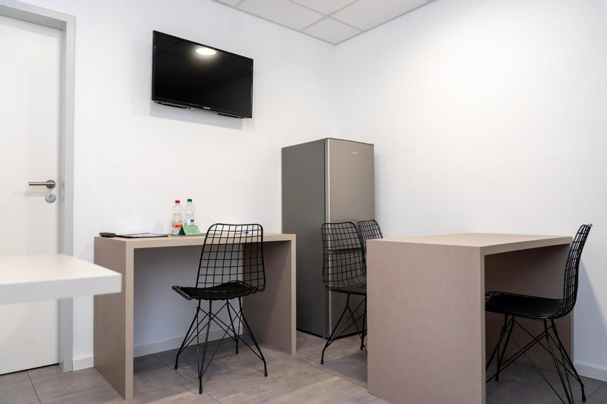 פאלקנזה Comfort Housing Apartments מראה חיצוני תמונה